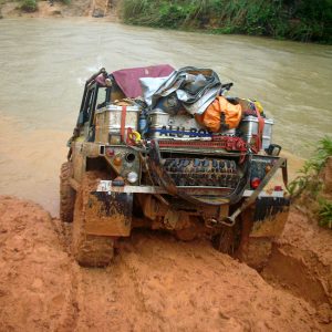 Alubox.com rainforest challenge rally in the Malaysian jungle, off road alu cases