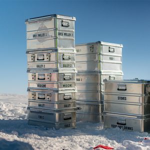 Alubox.com Expeditions 7 to Greenland, ekspeditions kasser_boxes in snow